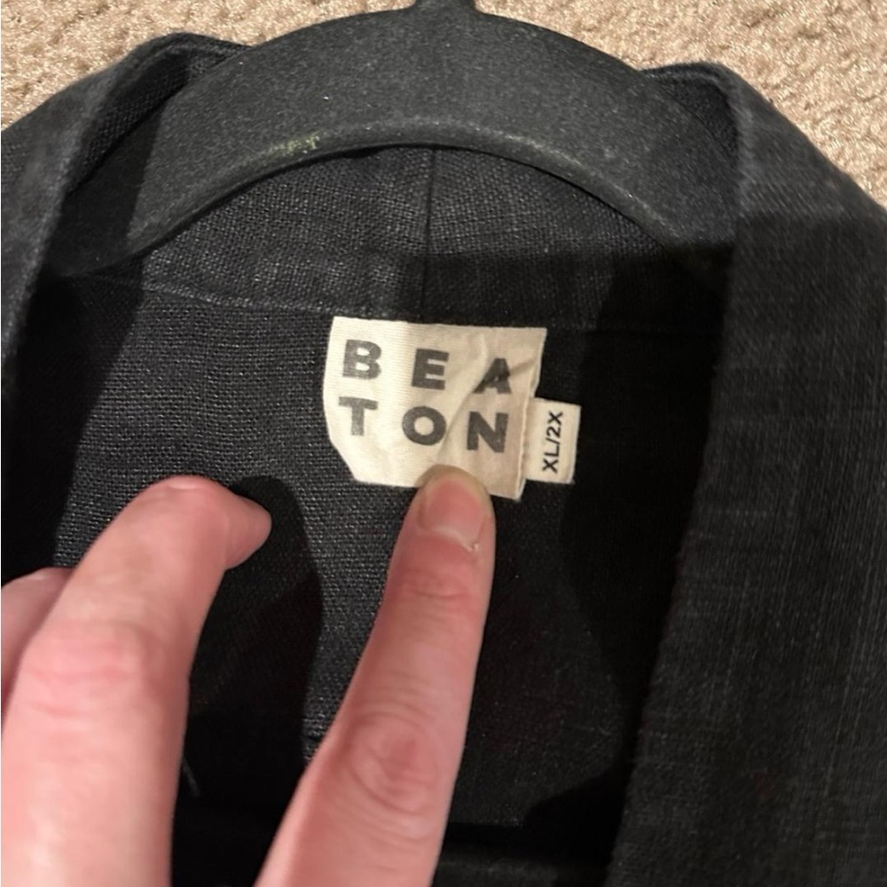 Beaton Linen Robe - Picture 2 of 4